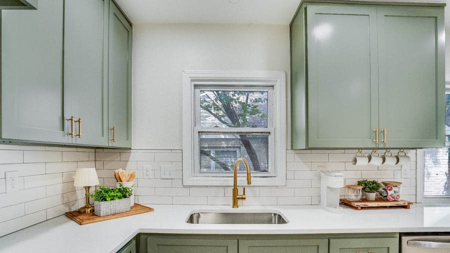 Midtown Manor — Kitchen Detail